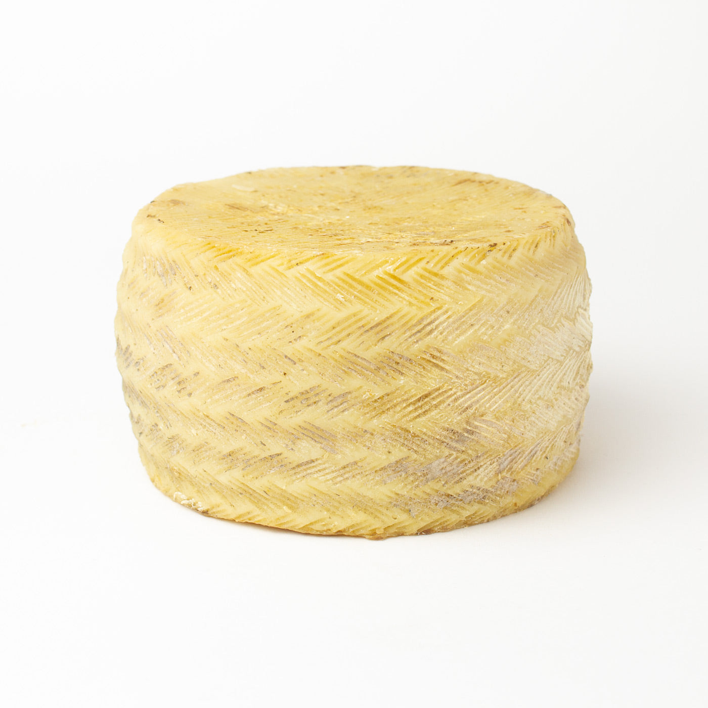 Queso curado ecológico de cabra payoya en pastoreo